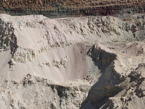 建平璀璨膨潤土